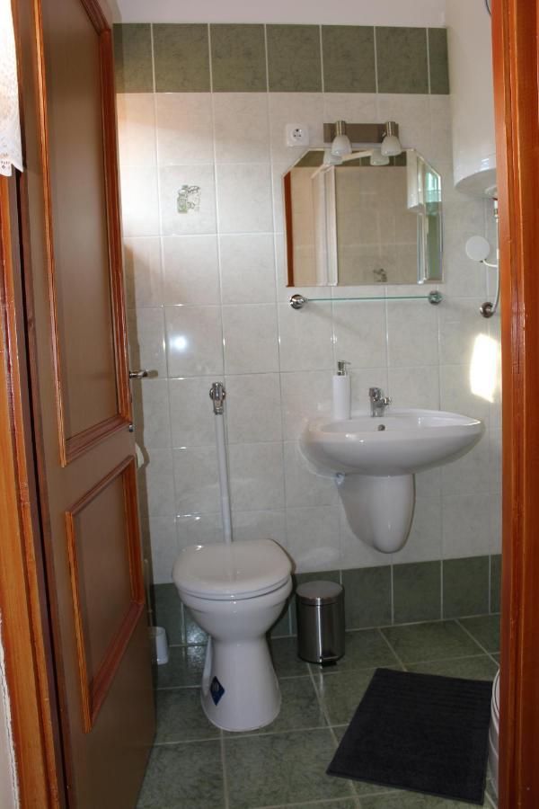 Alsóörs Lizi Apartman מראה חיצוני תמונה
