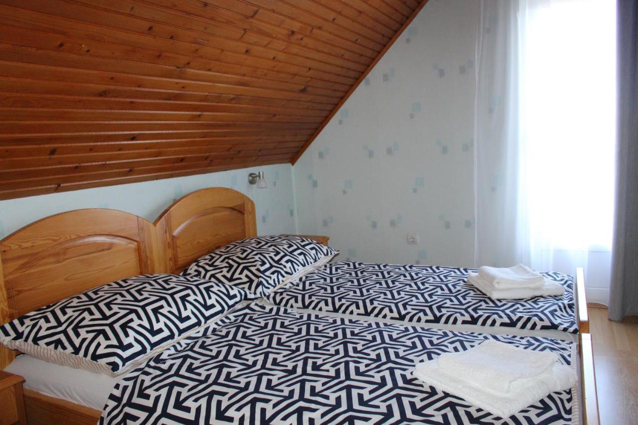 Alsóörs Lizi Apartman מראה חיצוני תמונה
